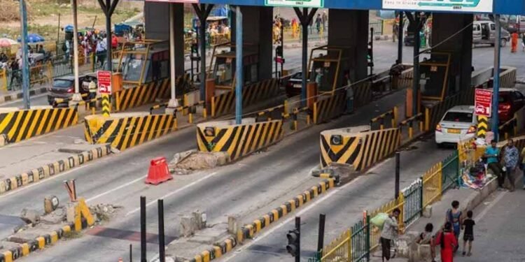 सरकार ने बदले टोल टैक्स के नियम, अब 70% तक की छूट, जानें कहां मिलेगा फायदा