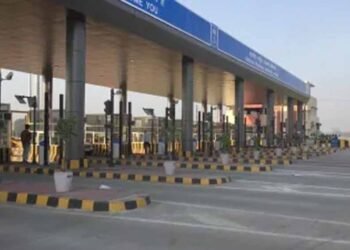 अब Toll Plaza पर नहीं रुकेगी गाड़ी! देश का पहला बैरियर-फ्री टोल सिस्टम इस राज्य में शुरू