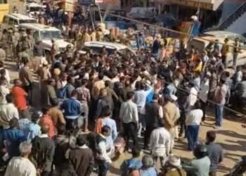 एसडीएम की कथित पिटाई से आदिवासी ग्रामीण की मौत, कांग्रेस व ग्रामीणों का उग्र प्रदर्शन