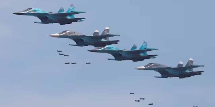 रूस से अमेरिका तक वार करने में सक्षम दुनिया का पहला अंतरमहाद्वीपीय फाइटर जेट Su-34, पुतिन ने किया प्रदर्शन