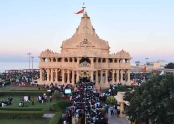 विध्वंस के 1000 साल बाद सोमनाथ में भव्य महाशिवरात्रि, 5 लाख श्रद्धालुओं की उमड़ी भीड़