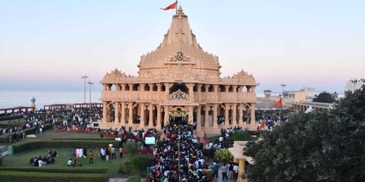 विध्वंस के 1000 साल बाद सोमनाथ में भव्य महाशिवरात्रि, 5 लाख श्रद्धालुओं की उमड़ी भीड़