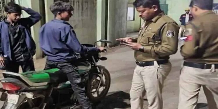 नई ऐप से चोरी की गाड़ियों पर कड़ी नजर, मॉडिफाई साइलेंसर और हैवी हार्न पर अभियान तेज