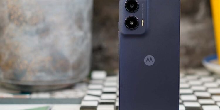 मोटोरोला का जबरदस्त ऑफर: ₹12,500 से कम में 24GB RAM वाला 5G स्मार्टफोन