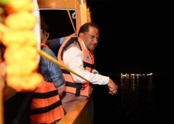 CM साय ने झुमका में 27 लाख के ओपन थिएटर का किया लोकार्पण, पर्यटन विकास पर दिया जोर