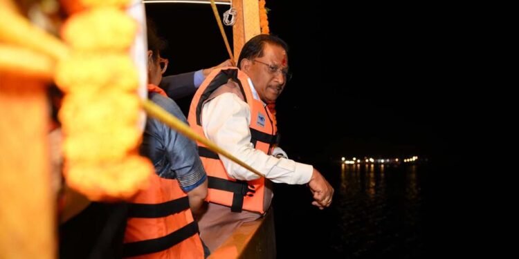 CM साय ने झुमका में 27 लाख के ओपन थिएटर का किया लोकार्पण, पर्यटन विकास पर दिया जोर