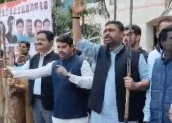 भोपाल में सियासी बवाल: कांग्रेस कार्यालय में घुसकर भाजपाईयों ने मचाया उत्पात, खिड़कियों के शीशे तोड़े
