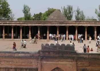 भोजशाला में मिले मंदिर के प्रमाण, कमाल मौला मस्जिद पर ASI की रिपोर्ट में बड़ा खुलासा