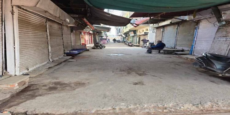 मुरैना में यूजीसी के विरोध में सभी बाजार बंद, 100 से ज्यादा पुलिस जवान तैनात, 2 बजे के बाद खुलेंगे दुकान