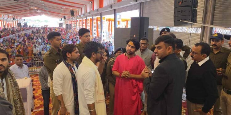 महाशिवरात्रि के पावन अवसर पर बागेश्वर धाम में होगा सामूहिक विवाह, अधिकारियों ने लिया कार्यक्रम स्थल का जायजा