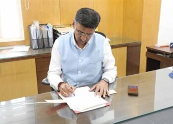 नवागत आयुक्त जनसंपर्क श्री मनीष सिंह ने कार्यभार ग्रहण किया