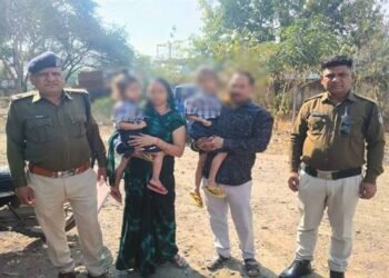 स्कूल के लिए तैयार होकर घर से निकलकर रास्ता भटकी दो बालिकाओं को डायल-112 जवानों ने परिजनों से मिलाया