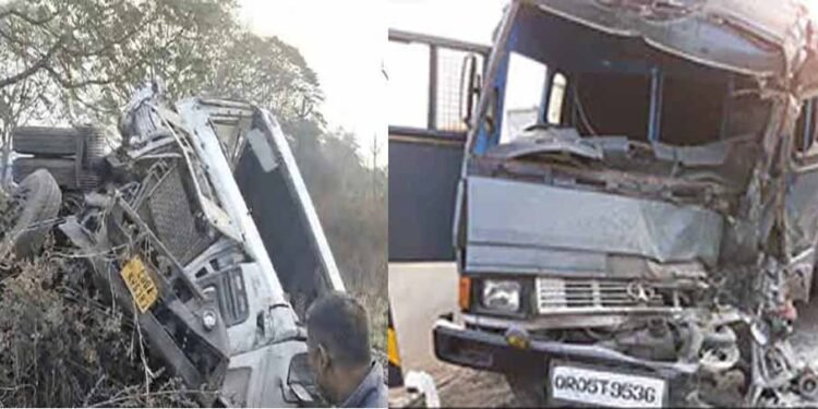 ओडिशा में ट्रेलर ने पुलिस की गाड़ी को मारी टक्कर, 5 जवानों की मौत और 3 की हालत नाजुक