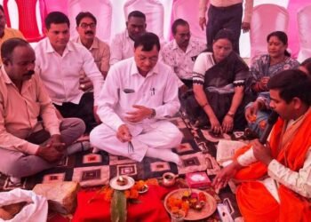 उद्योग मंत्री लखनलाल देवांगन ने 1.58 करोड़ के विकास कार्यों का किया भूमिपूजन व लोकार्पण