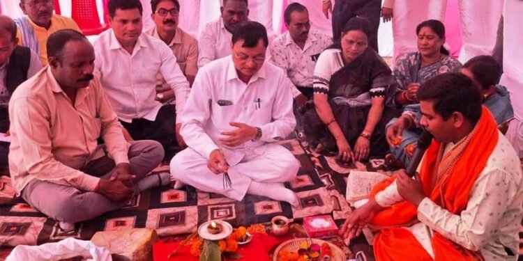 उद्योग मंत्री लखनलाल देवांगन ने 1.58 करोड़ के विकास कार्यों का किया भूमिपूजन व लोकार्पण