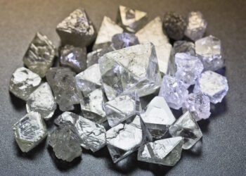 पन्ना में पहली बार संयुक्त हीरा नीलामी, 3 साल बाद चमकेगा व्यवसाय