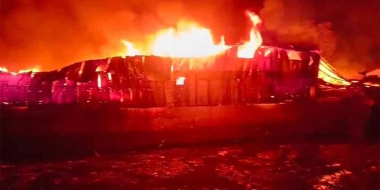 भोपाल के जेपी अस्पताल में भीषण आग, स्टोर रूम से उठीं लपटें… मरीजों-डॉक्टरों में मची अफरा-तफरी