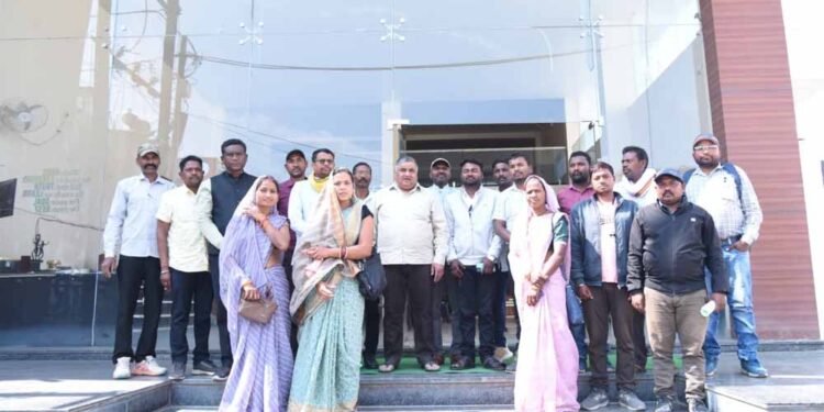 पर्यटन एवं संस्कृति मंत्री  राजेश अग्रवाल ने लखनपुर में जनप्रतिनिधियों एवं नागरिकों से की भेंट