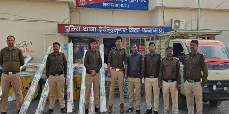 मध्यप्रदेश पुलिस ने चोरी एवं रेलवे संपत्ति चुराने वाले आरोपियों को किया गिरफ्तार