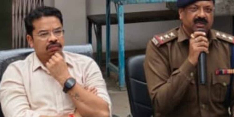 थाना कोतवाली अनूपपुर में शान्ति समिति बैठक का आयोजनः मिल जुलकर शान्तिपूर्वक आगामी त्यौहार मनाने लिए गया सर्वसम्मित से निर्णय