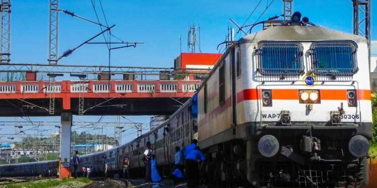 मिलेगा कंफर्म टिकट! होली में भोपाल-रीवा रूट पर चलेंगी 6 स्पेशल ट्रेनें, देखें शेड्यूल