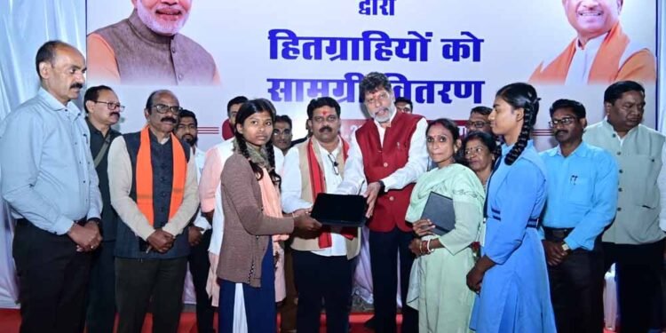 उप मुख्यमंत्री  विजय शर्मा ने हितग्राहियों को सौंपी सौगातें