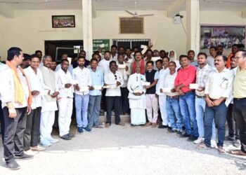 उपमुख्यमंत्री ने कबीर कुटियों को वाद्ययंत्रों के लिए 4.25 लाख रूपए का किया वितरण