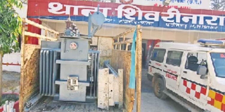 एंबुलेंस की आड़ में चोरी! कॉपर-एल्युमिनियम चोर गिरोह गिरफ्तार, बोलेरो से देते थे वारदात को अंजाम