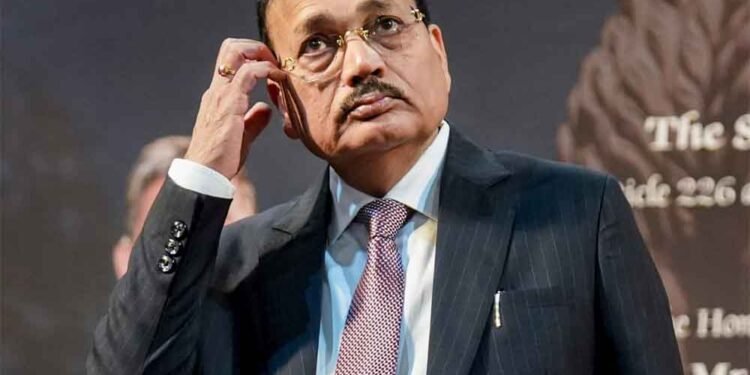 इलाहाबाद और भांग पर CJI सूर्यकांत की टिप्पणी चर्चा में, आखिर क्या है पूरा मामला?