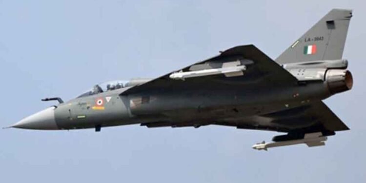 केंद्रीय बजट 2026-27: रक्षा क्षेत्र को बड़ी ताकत, 15% बढ़ोतरी के साथ 7.8 लाख करोड़ का आवंटन