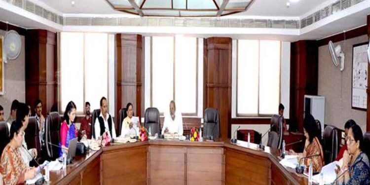 दिव्यांगजनों के लिये तहसील स्तर पर शिविर, सामाजिक सुरक्षा पेंशन और अंत्येष्टि सहायता राशि बढ़ाने का प्रस्ताव