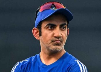 गौतम गंभीर की राजनीति पर उठा सवाल, पूर्व पाक खिलाड़ी बोले- टीम इंडिया की छवि हुई खराब