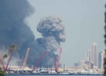 बहरीन से कतर तक ईरान का मिसाइल हमला, दुबई तक गूंजे धमाके