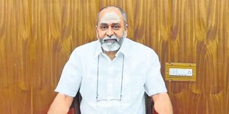 मंच से जस्टिस का बयान: जो गुरुओं का सम्मान नहीं करता, वो बदमाश है