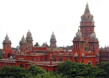 धर्म पर सवाल उठाने वाले को HC की सख्त टिप्पणी—पहले हिंदू धर्म त्यागो