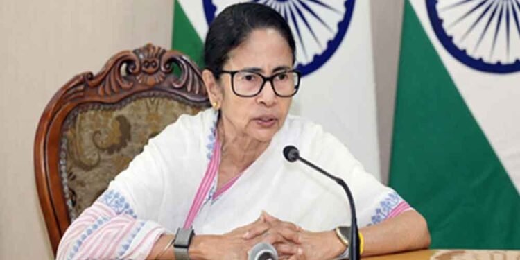 बंगाल SIR विवाद: सुप्रीम कोर्ट की एंट्री पर TMC खुश, चुनाव आयोग पर साधा निशाना