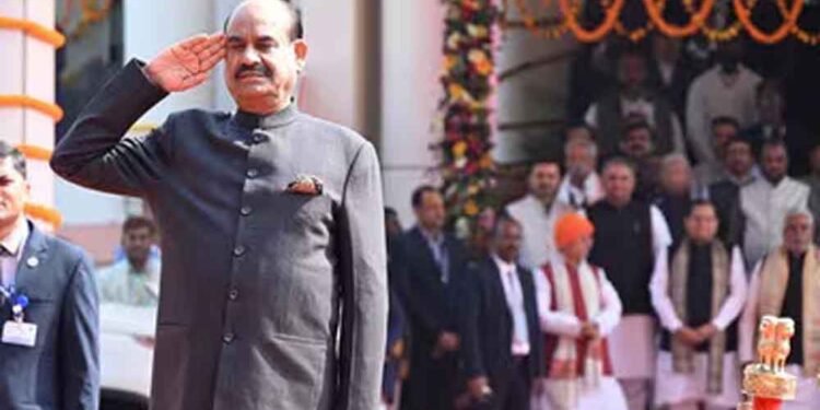 बांग्लादेश में शपथ समारोह से पीएम मोदी दूर, लोकसभा स्पीकर करेंगे भारत का प्रतिनिधित्व