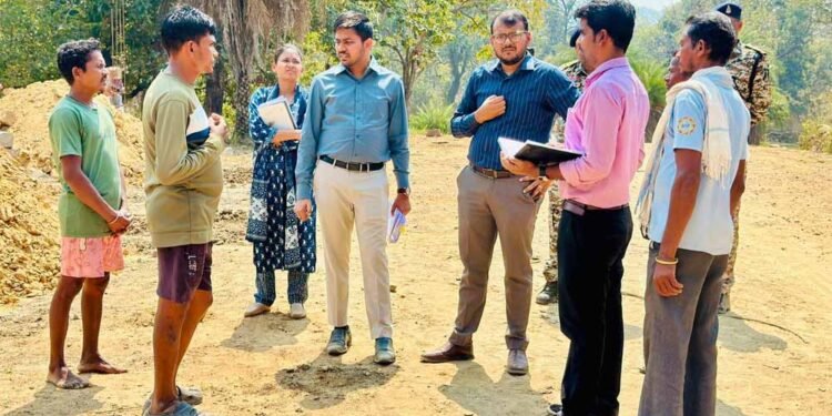 सुकमा की 33 पंचायतों में मिशन कनेक्ट के तहत प्रशासन की दस्तक