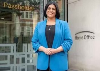 ब्रिटेन की सियासत में नया इतिहास? मुस्लिम महिला शबाना महमूद PM बनने की दौड़ में, PoK कनेक्शन पर चर्चा तेज