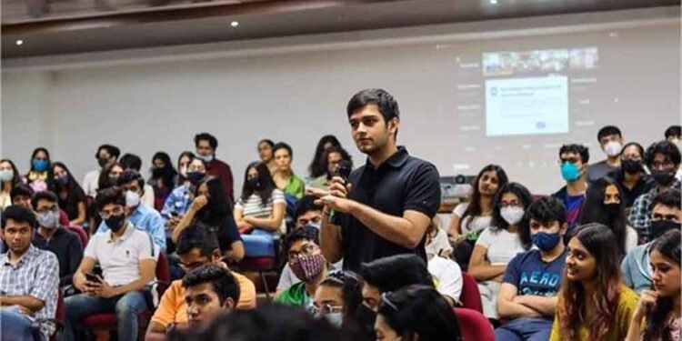 Budget 2026 का बड़ा दांव: कंटेंट क्रिएशन बनेगा करियर, 15,000 स्कूल–500 कॉलेजों में खुलेंगी ‘Creator Labs’