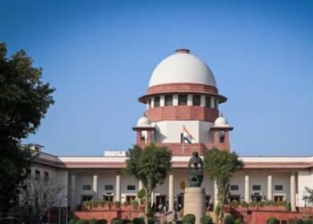 SC ने HC का फैसला पलटा: सलवार का नाड़ा खोलना ‘रेप की कोशिश’ जैसा नहीं, अश्लील हरकत नहीं