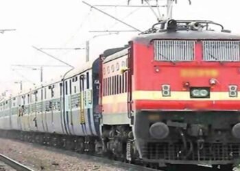 यात्रियों के लिए खुशखबरी: भोपाल-खजुराहो महामना और आरकेएमपी-आधारताल एक्सप्रेस में जुड़ेंगे लग्जरी कोच