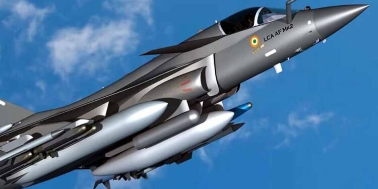 राफेल जैसी ताकत वाला तेजस MK-2 फाइटर जेट तैयार… बंकर-बस्टर मिसाइलों से दुश्मन की नींद उड़ाएगा
