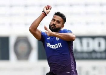 केकेआर पर संकट गहराया: हर्षित के बाद आकाश दीप भी पूरे आईपीएल सीजन से बाहर