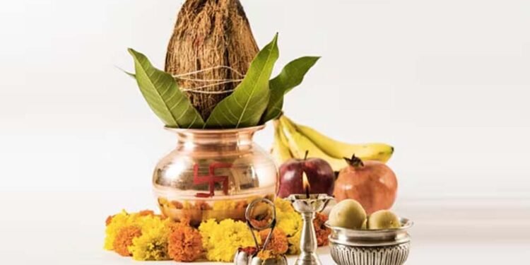 नारियल के आसान उपायों से दूर करें कर्ज की समस्या, चौंकाने वाले हैं फायदे