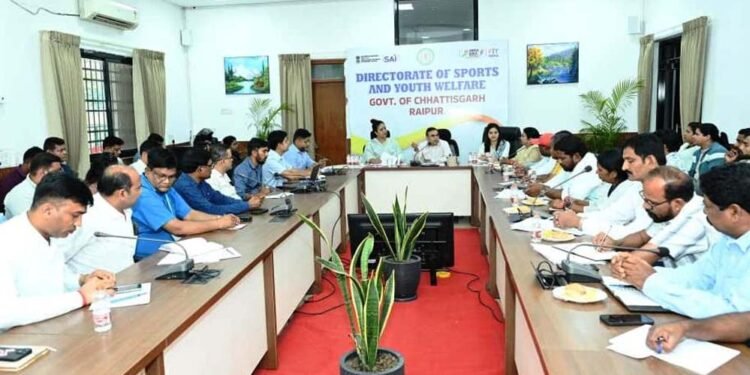 अंतरराष्ट्रीय मानकों के अनुरूप तैयार करें सभी खेल स्थलों को –  यशवंत कुमार