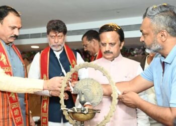 रींवा-रायपुर हवाई सेवा से बढ़ेगी विकास की रफ्तार: उपमुख्यमंत्री  राजेन्द्र शुक्ल