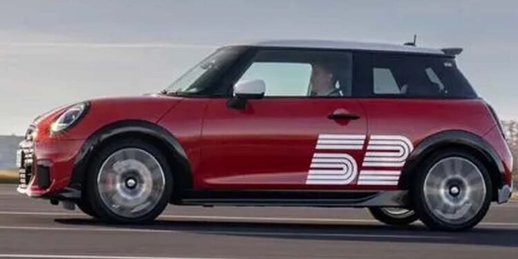 Mini Cooper S Victory Edition भारत में लॉन्च, जानें कीमत और डिजाइन के बारे में