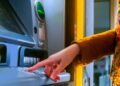 ATM Rule Change: 1 अप्रैल से ATM से पैसे निकालना होगा महंगा, बदल रहे हैं ये अहम नियम