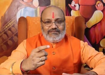 यति नरसिंहानंद का विवादित बयान, बोले- गांधी समाज के लिए जहर, गोडसे ने हत्या नहीं वध किया